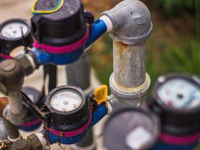 Comment améliorer la pression d’eau à domicile dès aujourd’hui