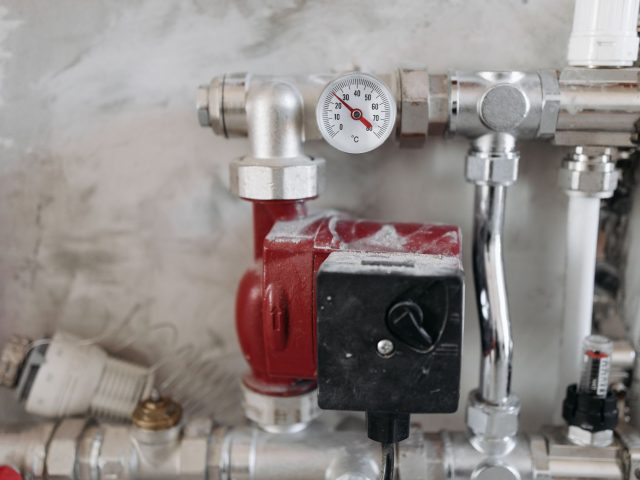 Pourquoi les prix des surpresseurs d’eau ont-ils augmenté en 2023 ?